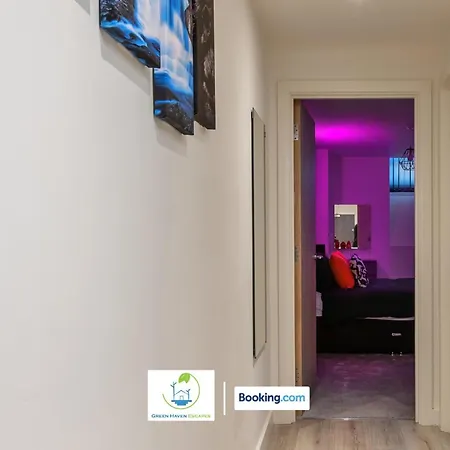 Spacious 1 Bedroom Apartment With 4K Cinema Experience By Green Haven Escapes In Bradford Bradford  Buitenkant foto