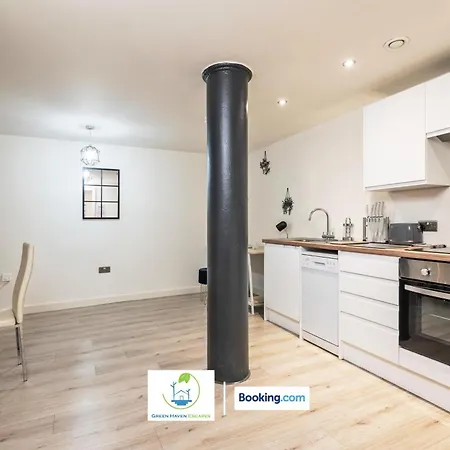 Spacious 1 Bedroom Apartment With 4K Cinema Experience By Green Haven Escapes In Bradford Bradford  Buitenkant foto