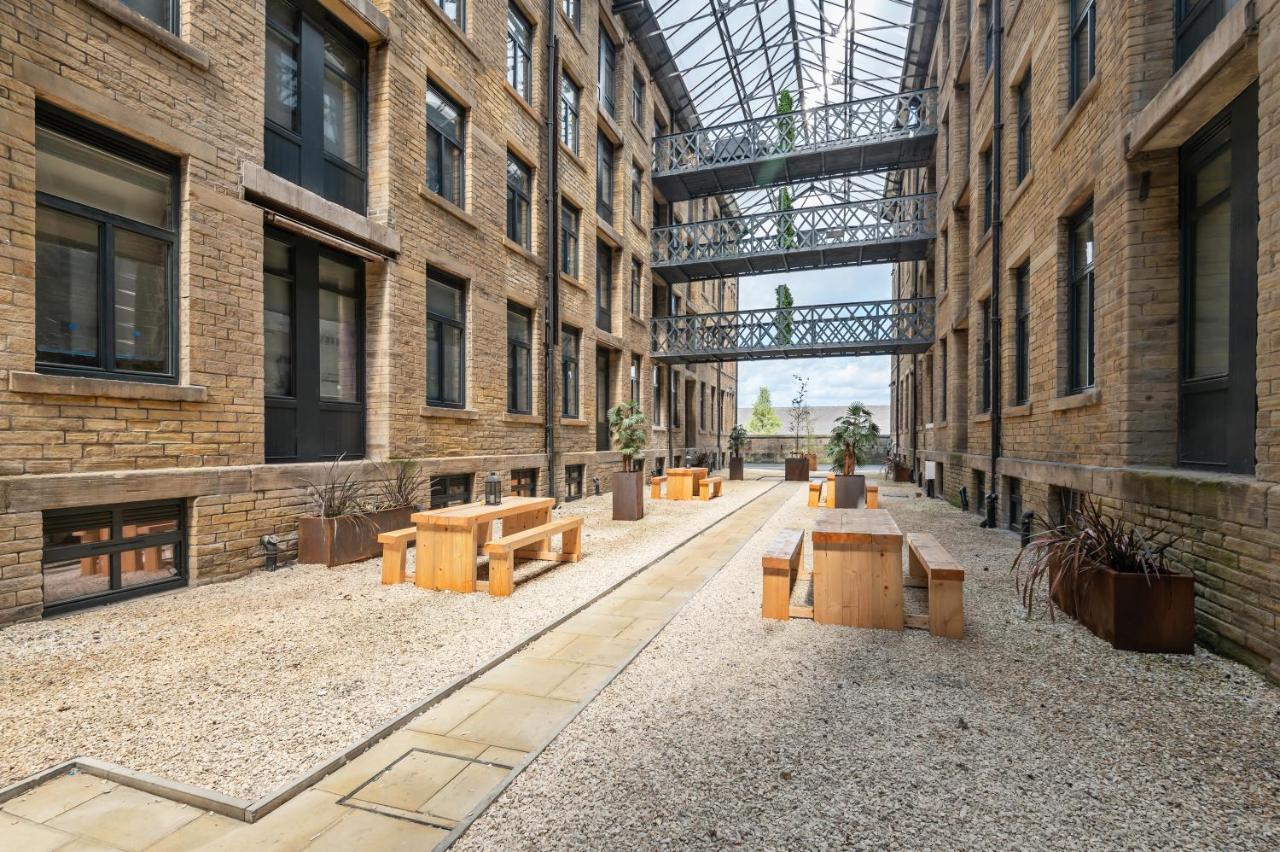 Apartment Spacious 1 Bedroom With 4k Cinema Experience By Haven Escapes In Bradford *