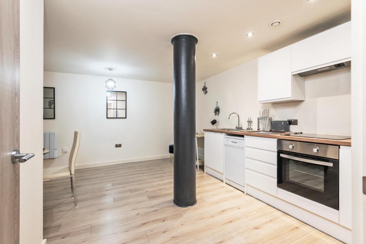 Apartment Spacious 1 Bedroom With 4k Cinema Experience By Haven Escapes In Bradford Bradford (West Yorkshire)