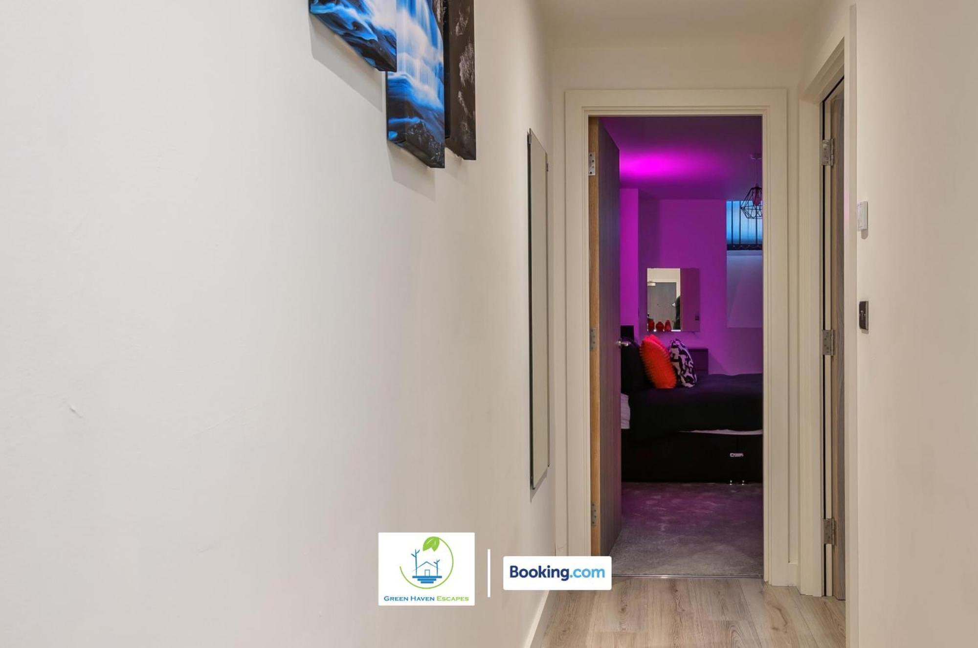 Spacious 1 Bedroom With 4k Cinema Experience By Haven Escapes In Bradford Bradford (West Yorkshire)